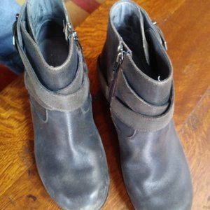 Alegria by PG Lite Gray boots